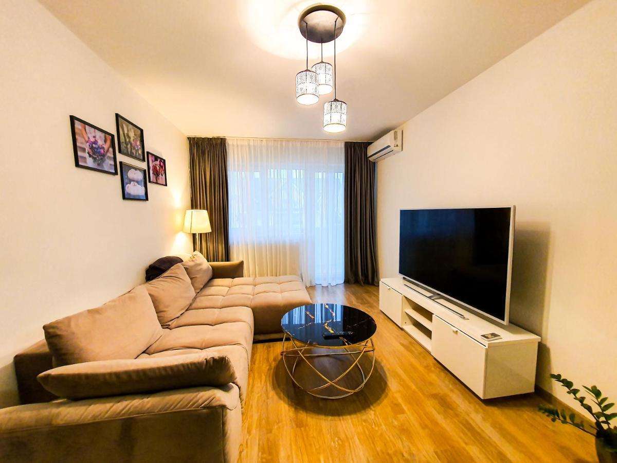 Luxurious Retreat 1Br Apartment With Netflix, Private Parking And Self Check In Popesti-Leordeni Экстерьер фото