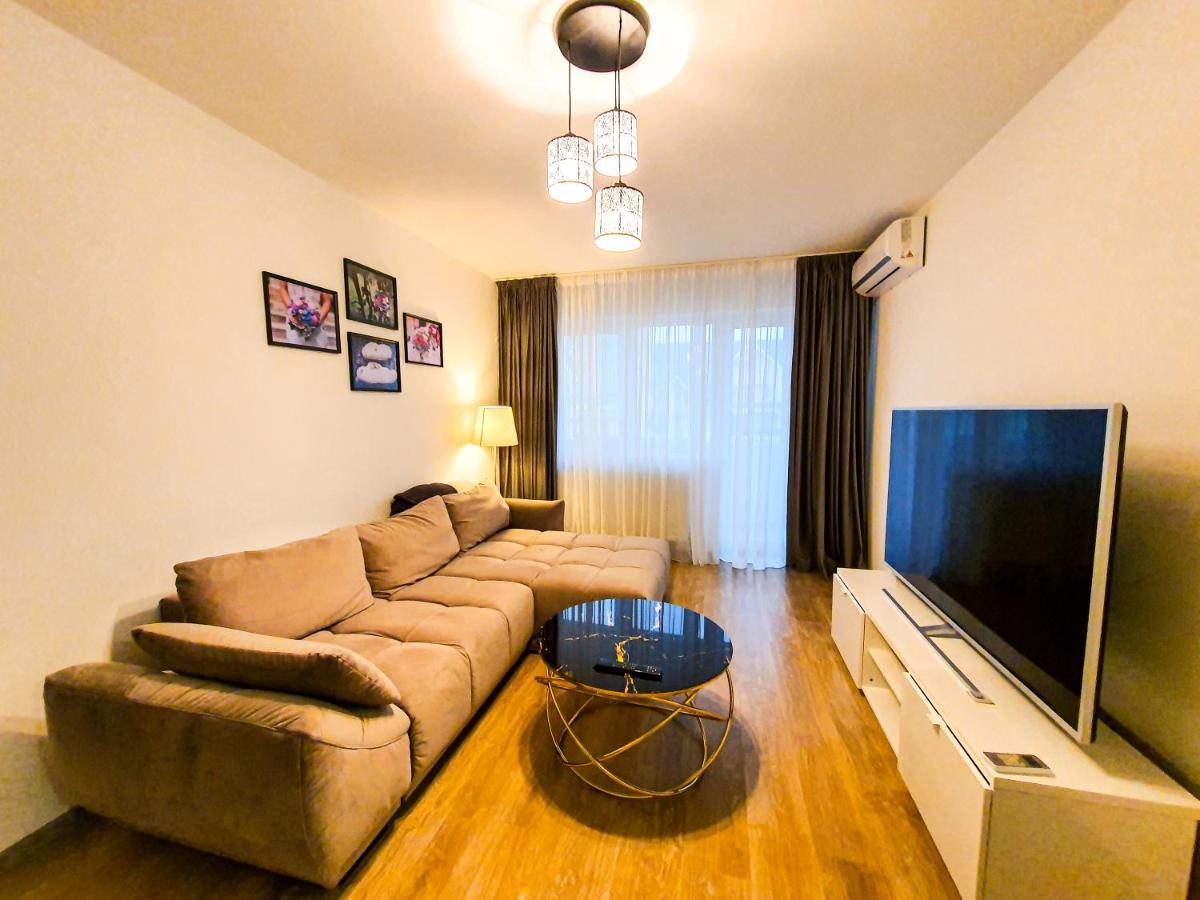 Luxurious Retreat 1Br Apartment With Netflix, Private Parking And Self Check In Popesti-Leordeni Экстерьер фото