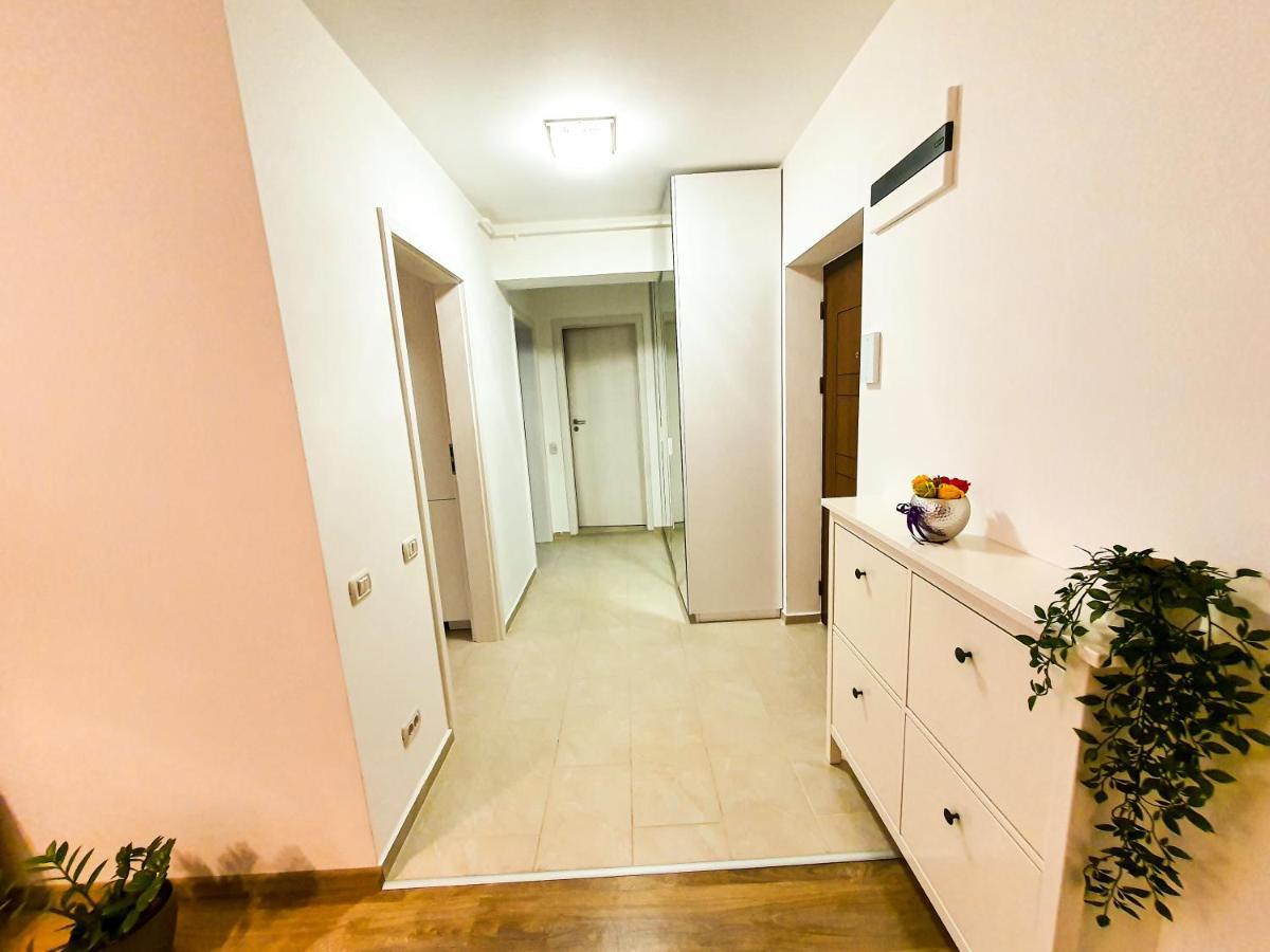 Luxurious Retreat 1Br Apartment With Netflix, Private Parking And Self Check In Popesti-Leordeni Экстерьер фото