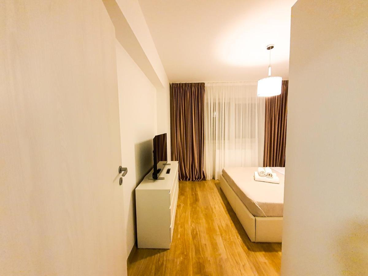 Luxurious Retreat 1Br Apartment With Netflix, Private Parking And Self Check In Popesti-Leordeni Экстерьер фото